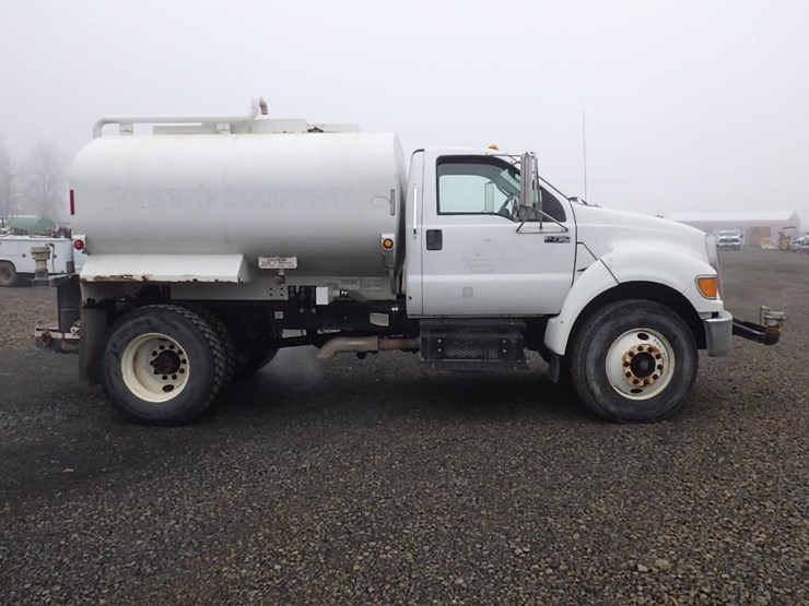 2015-ford-f750-image-4