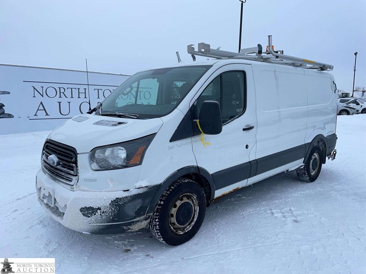 2015-ford-transit-image-1