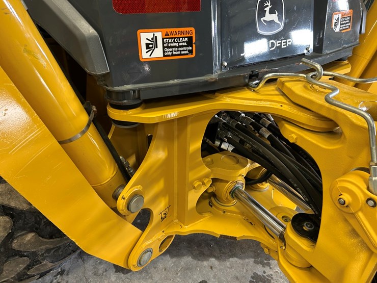 2021-deere-310sl-hl-image-44