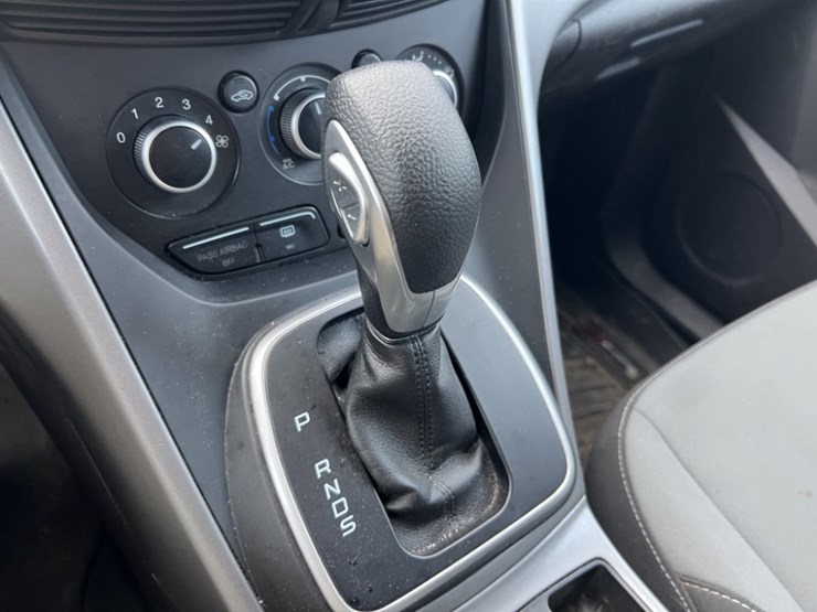 2013-ford-escape-se-image-31