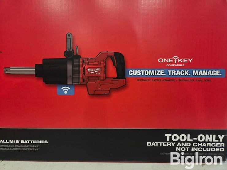 milwaukee-1"-battery-operated-impact-wrench-image-5