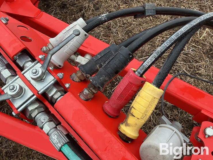 2013-kuhn-krause-6200-27-image-10