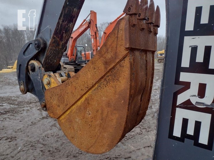 2010-deere-310j-image-27