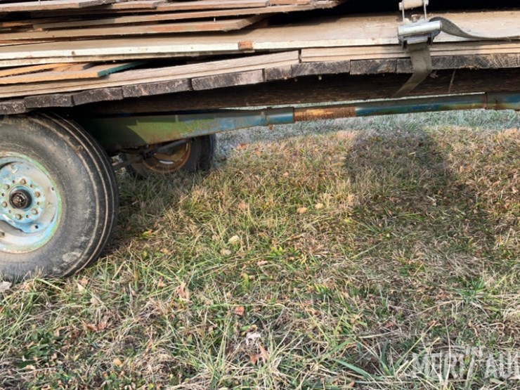 16ft.-hay-rack-on-running-gear-image-19