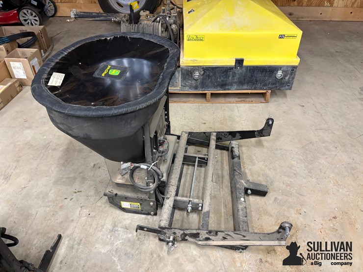 john-deere-gator-image-4