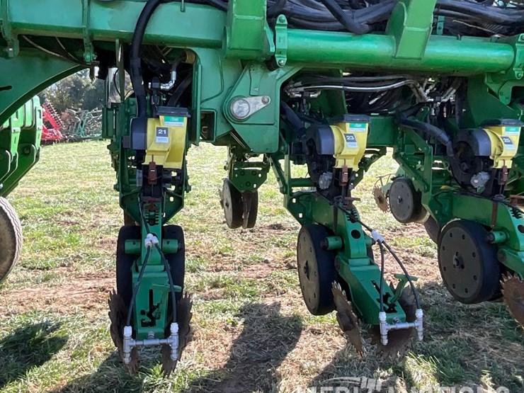 john-deere-1790-image-43