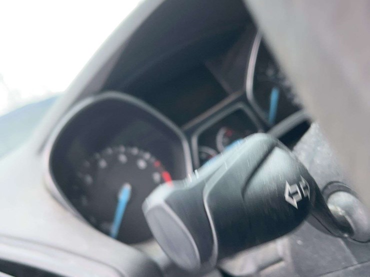 2013-ford-escape-se-image-19