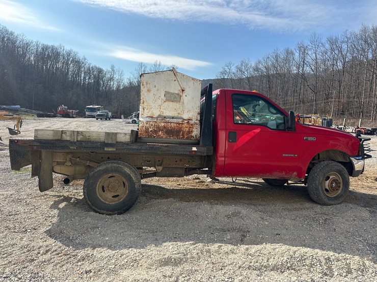 2001-ford-f350-image-4