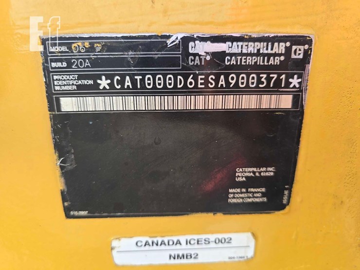 2020-caterpillar-d6-image-37