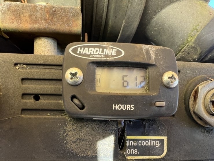 2012-giant-vac-tl29202bvg-towable-leaf-vacuum-image-17