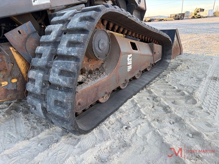 2006-new-holland-c185-image-8