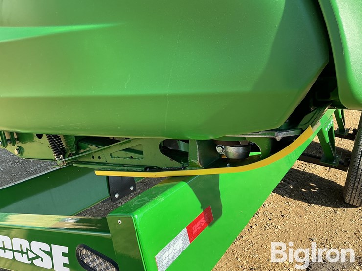 2024-john-deere-hd40f-image-9