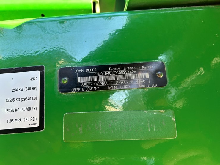 2013-john-deere-4940-image-104