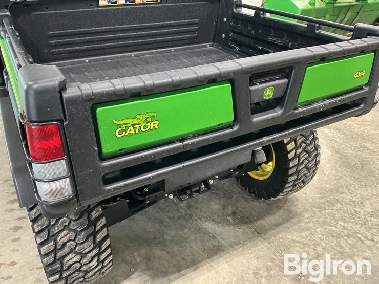 2023-john-deere-gator-image-19