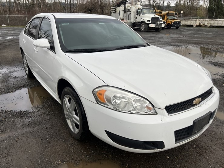 2014-chevrolet-impala-sedan-image-2