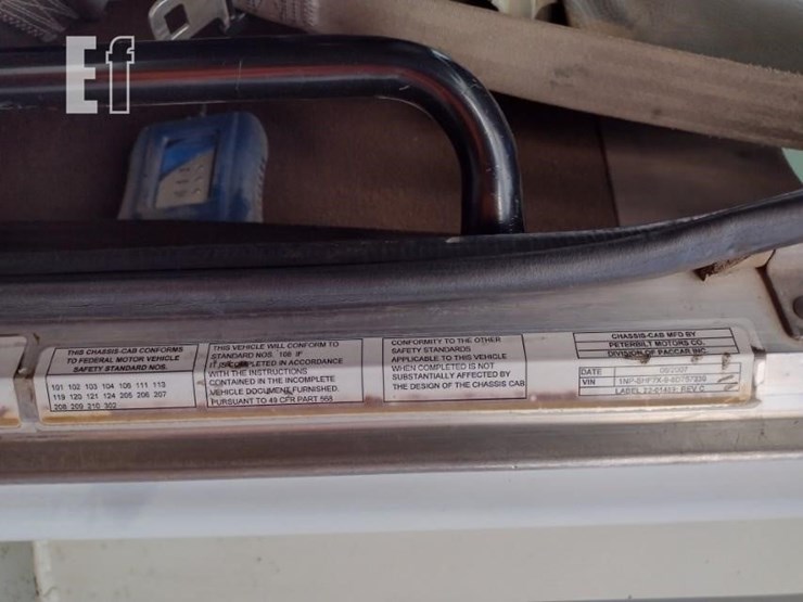 2008-peterbilt-365-image-6