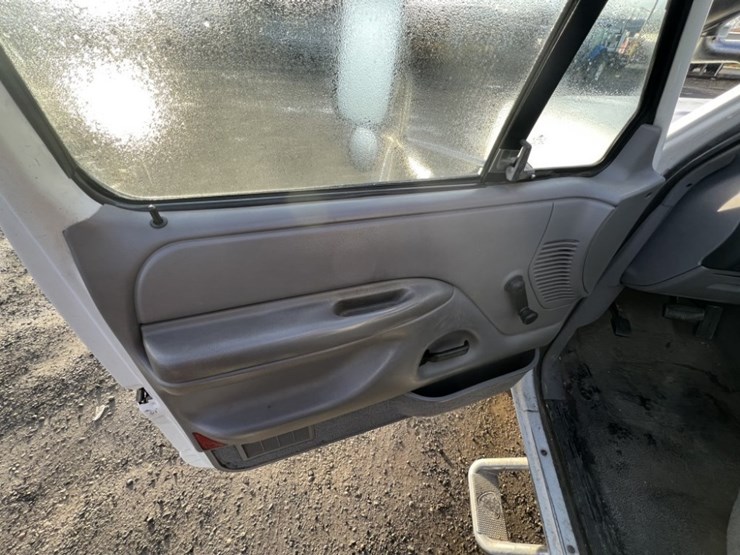 1996-ford-f350-image-27