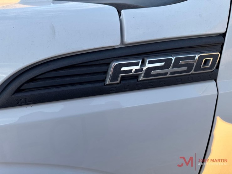 2016-ford-f250-xl-image-6