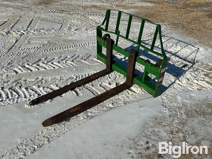 2013-frontier-4'-euro-mount-pallet-forks-image-1