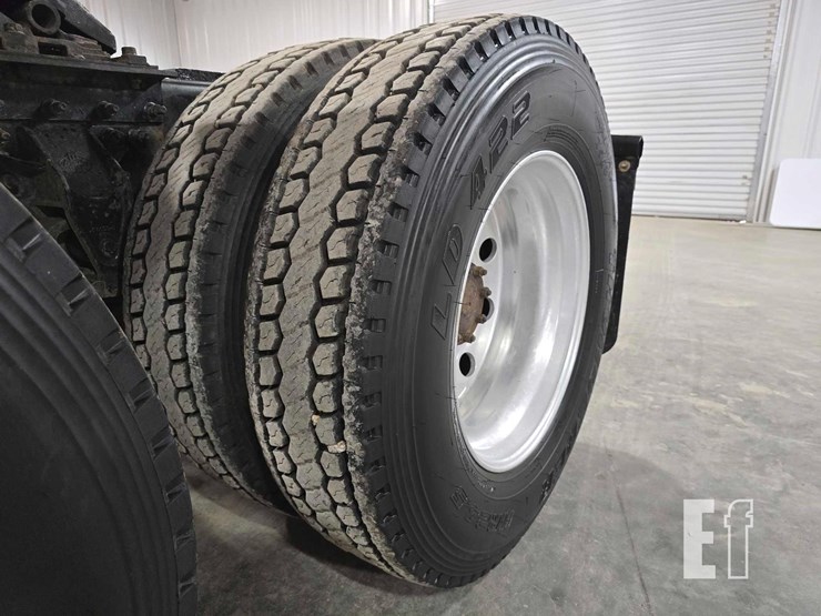 2000-mack-ch613-image-14