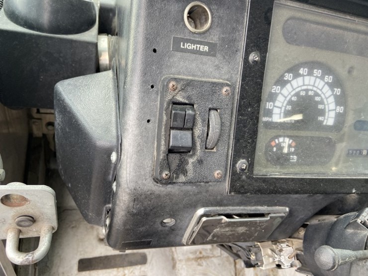 1994-chevrolet-p-truck-forward-step-van-image-27