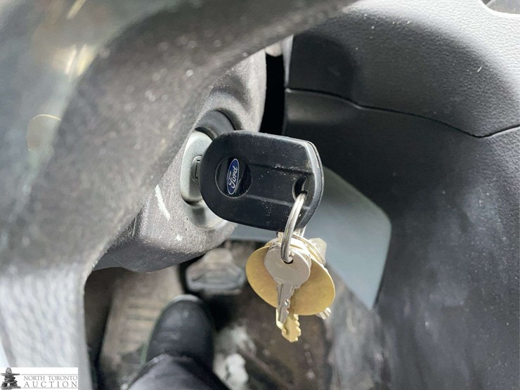 2015-ford-transit-image-19