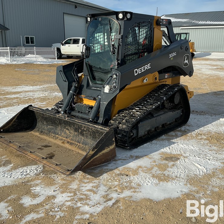 2023 DEERE 333G