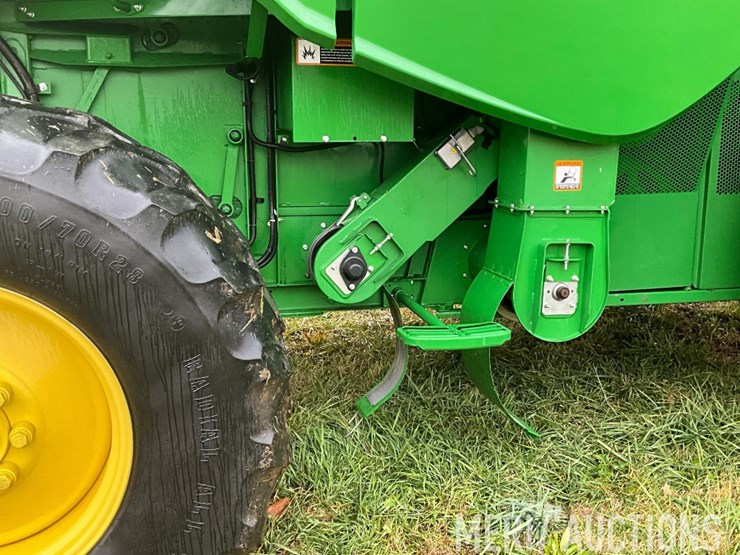 2015-john-deere-s660-image-31