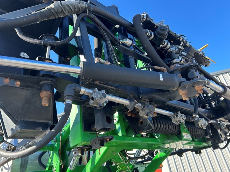 2013-john-deere-4940-image-39