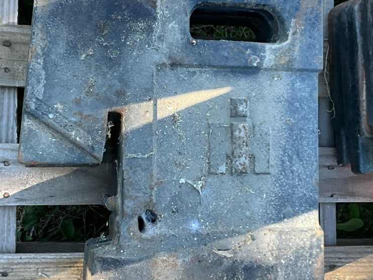 (3)-ih-suitcase-weights-image-11