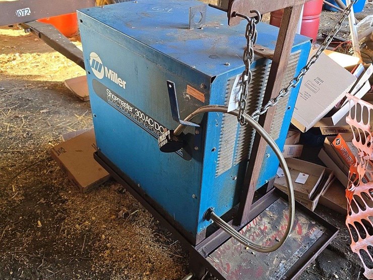 miller-shopmaster-300ac/dc-welder,-works-great,-with-wire-feed-and-leads-image-15