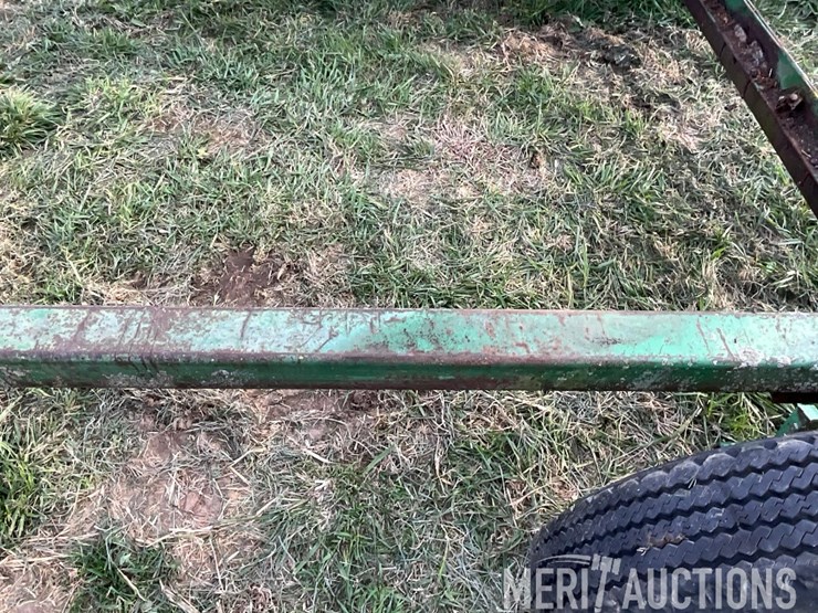 john-deere-implement-trailer-image-36