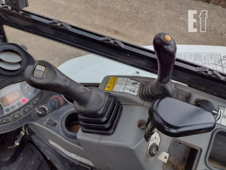 2021-bobcat-e35i-image-8