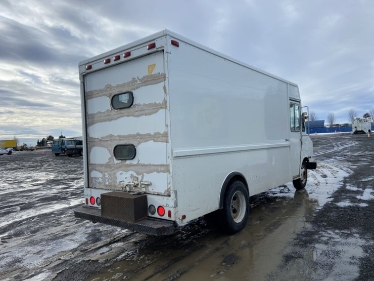 1994-chevrolet-p-truck-forward-step-van-image-5