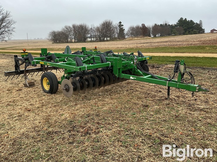 2010-john-deere-714-image-3