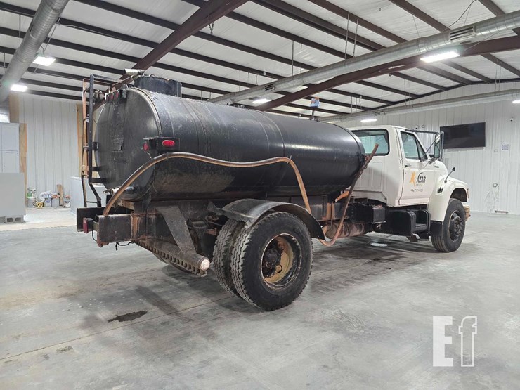 1998-ford-f800-image-3