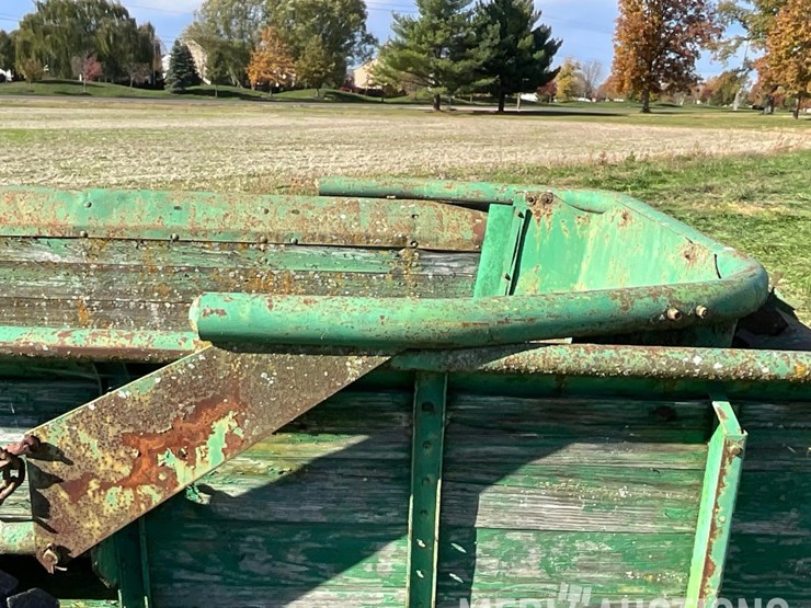 john-deere-manure-spreader-image-18