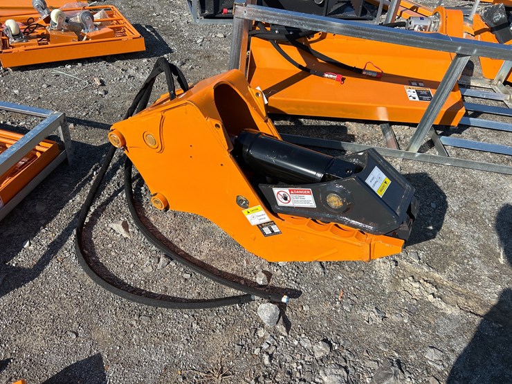 #29-•-wolverine-ehp-11-8t-excavator-hydraulic-clamp-image-1