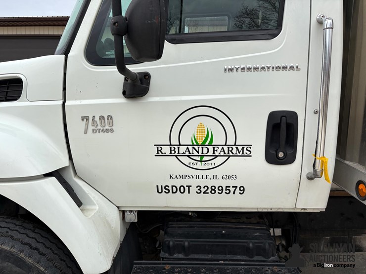 2004-international-7400-image-15
