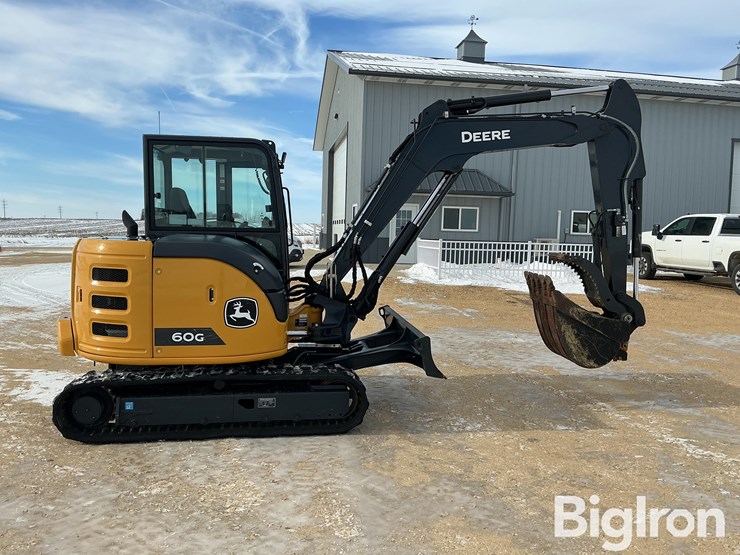 2023-deere-60g-image-4