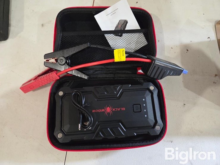 black-widow-jump-pack,-flashlight-&-driver-set-image-10