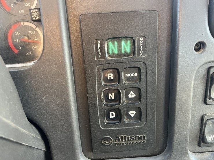 2014-vactor-2100-image-29