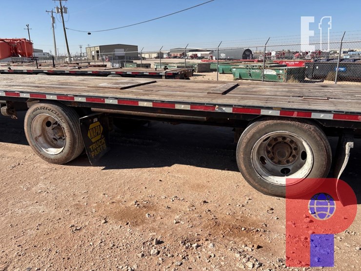 2013-fontaine-step-deck-image-8