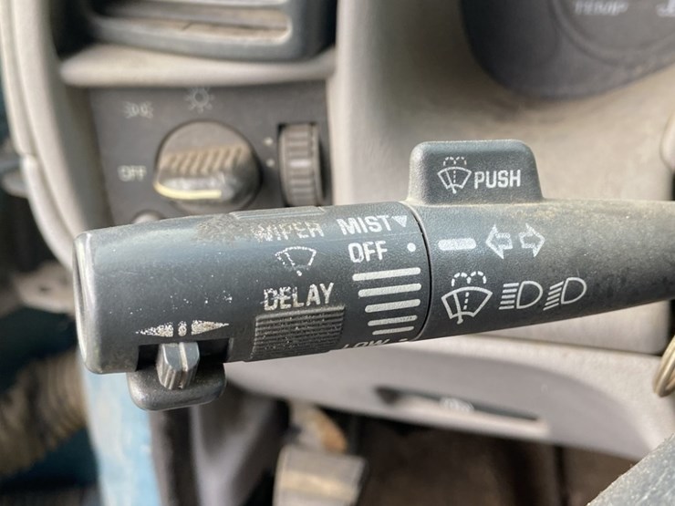 1996-chevrolet-astro-image-25