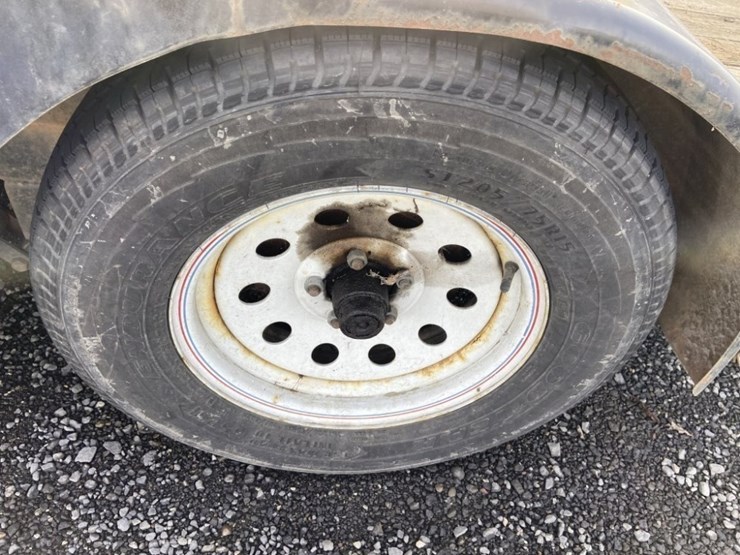 2005-fox-18'-t/a-tilt-deck-equipment-trailer-image-11