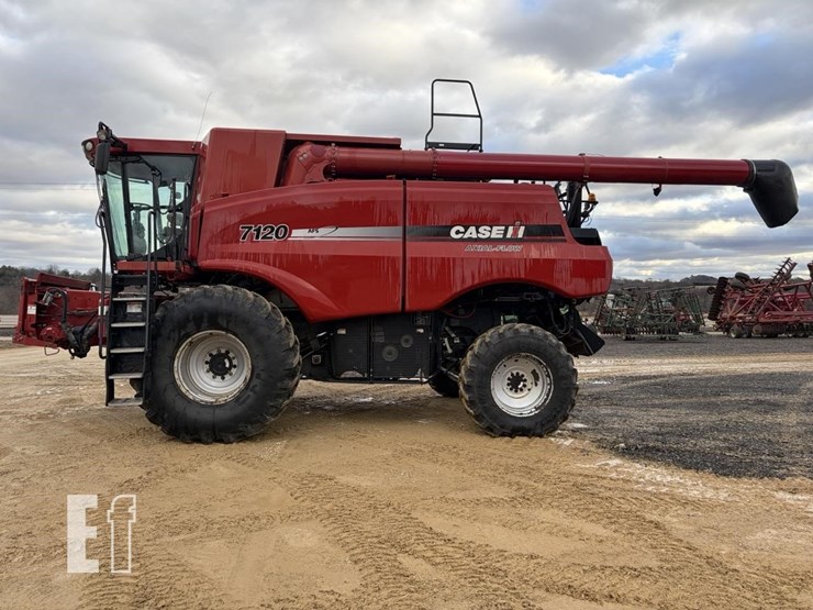 2012-case-ih-7120-image-2