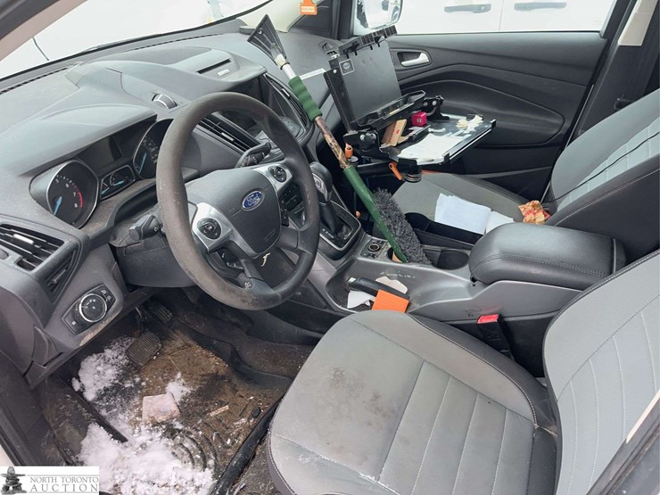 2013-ford-escape-se-image-23