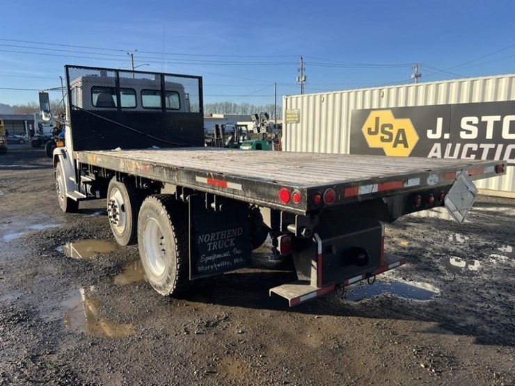 2002-freightliner-fl80-image-6