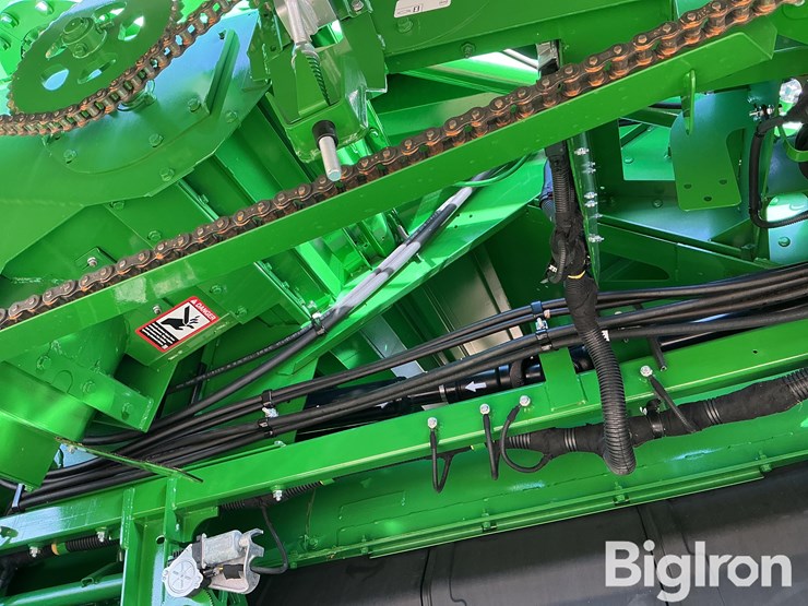 2025-john-deere-s7-800-image-18