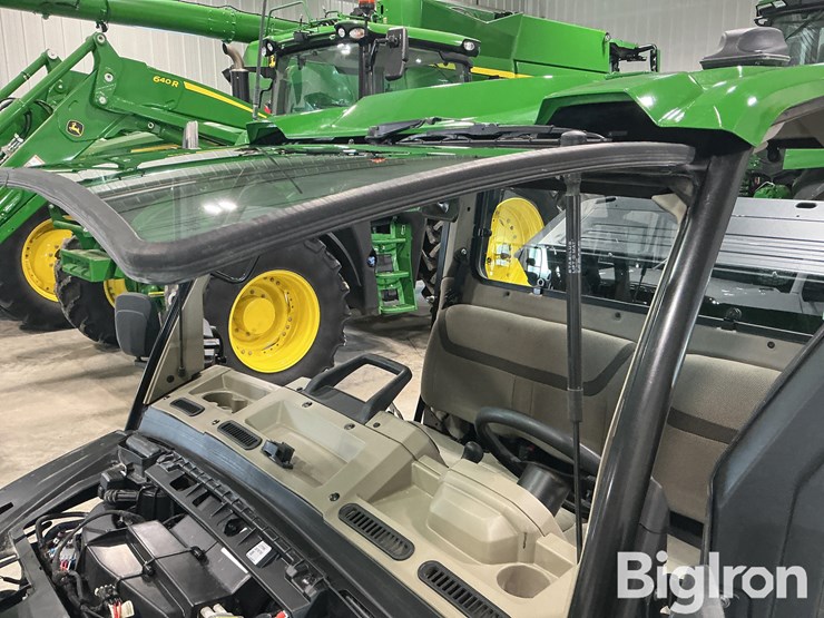 2023-john-deere-gator-image-9